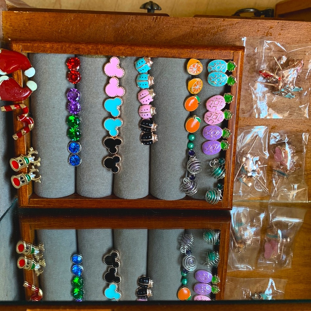 30 pairs of earrings!! (No backings included, earring holder not included)